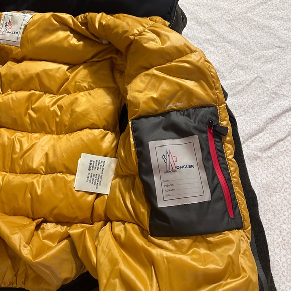 Moncler men’s ski jacket. Down lined and wool shell. - Picture 4 of 5